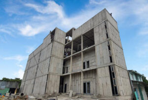 xay-nha-lap-ghe-bang-be-tong-nhe